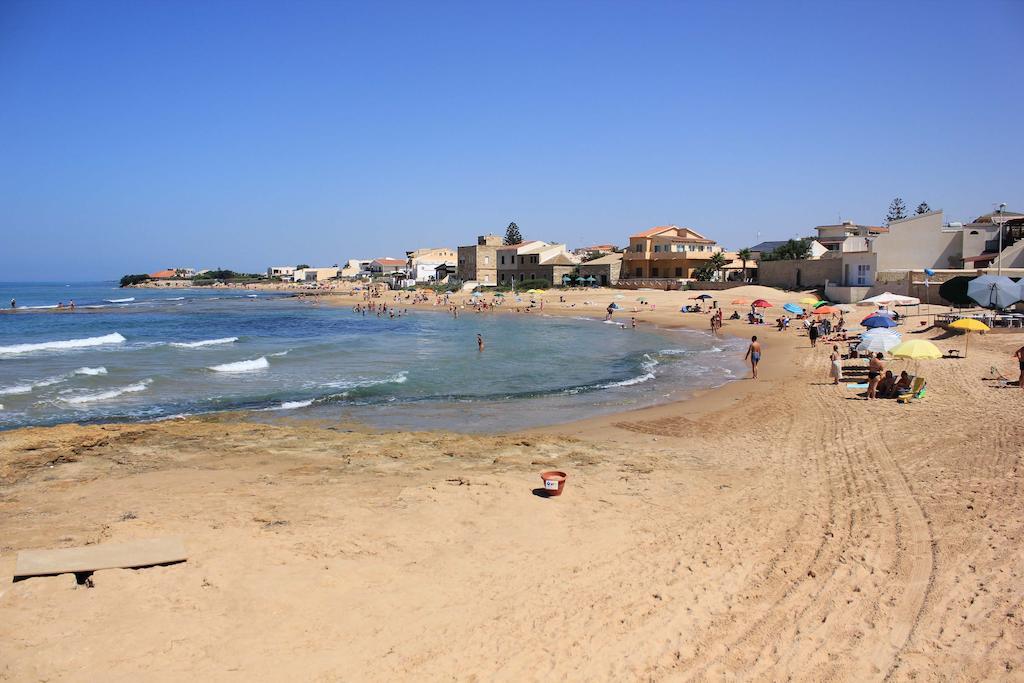 Appartamenti Pomelia Punta Secca Rom bilde